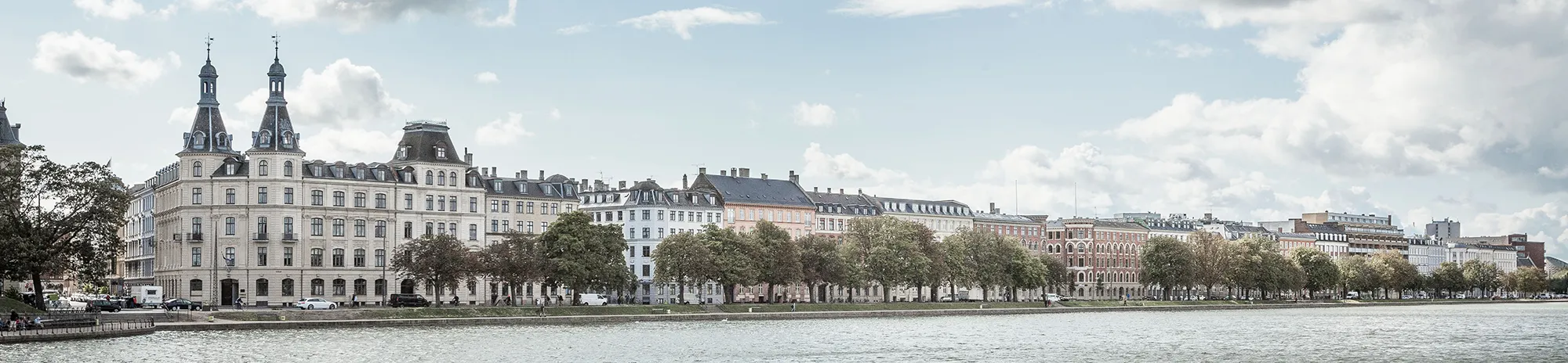 Københavns bygninger langs Søerne